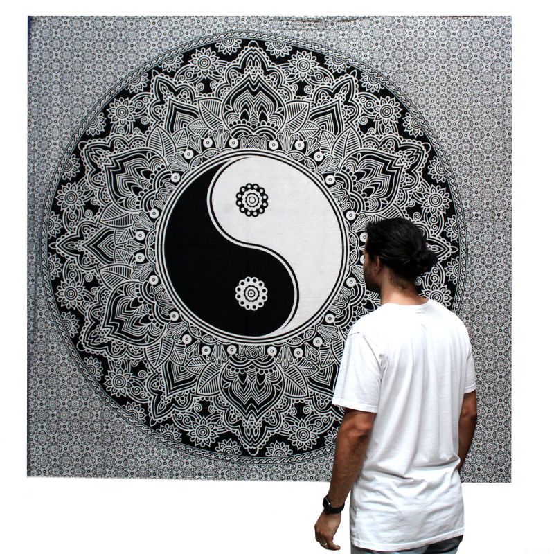 Черно-бяла двуслойна памучна покривка за легло и стенно украшение - Ying yang