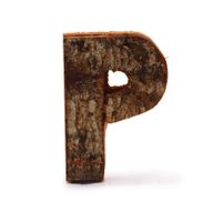 Рустикална буква от кора - "P" - 7 см
