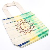 Памучна торба с принт Tie-Dye (6 унции) - Namaste Hands - многоцветна - естествена дръжка