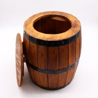 Табуретка от бирено буре - естествена 38x32 см