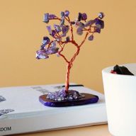 Дърво със Скъпоценни Камъни - Аметист Върху Основа от Естествен Ахат (35 камъчета)