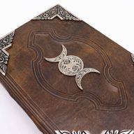 Масивна кафяво-танова книга - цинков декор с тройна луна - страници с естествени ръбове - 26x18 см