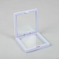 Малък 3D плаващ рамков дисплей 7×7 см - бял