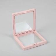 Малка 3D плаваща рамка за дисплей 7x7 см - розово