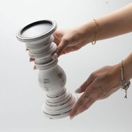 Класическа стойка за свещи - бяла вар -  23x10см - Малка