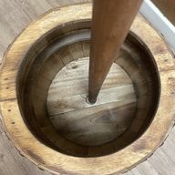 Маса от буре за бира и стойка за чадър 60x48,5 см - натурална
