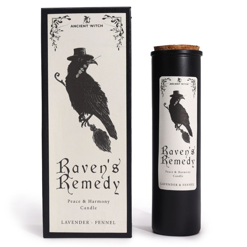 Raven's Remedy ритуална свещ за древната вещица и пасваща подаръчна кутия, преден изглед
