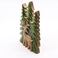 Изгубен в гората - Елен в гората 3D дървена декорация - 23x20 см