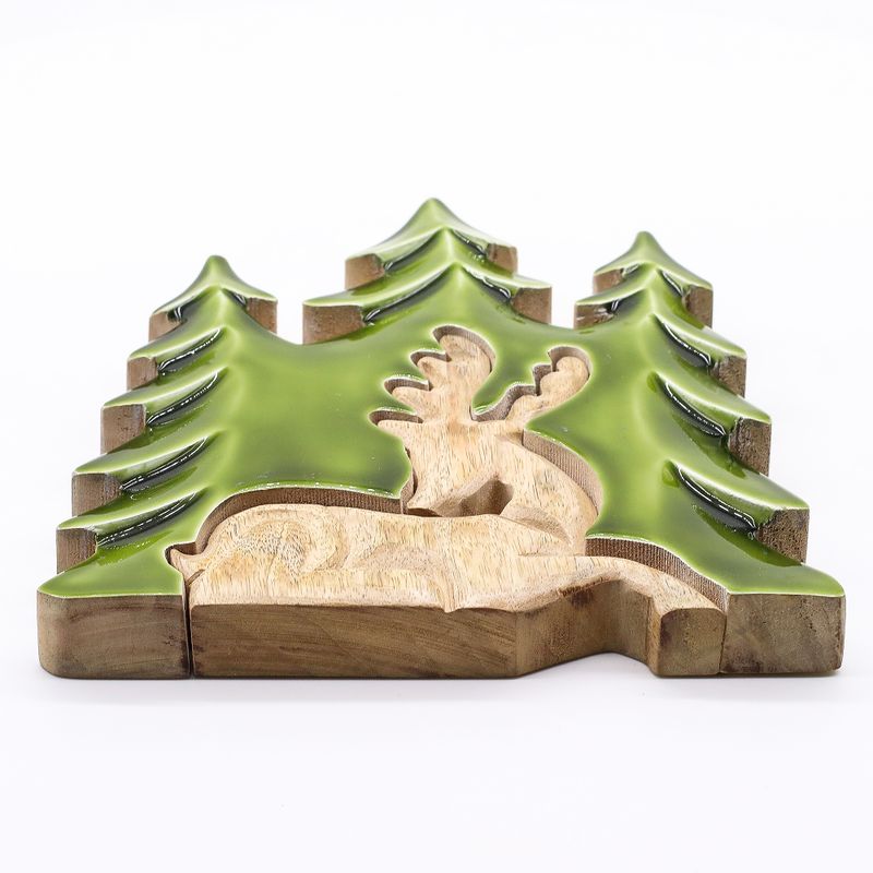 Изгубен в гората - Елен в гората 3D дървена декорация - 23x20 см