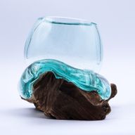 Мини Аквариум От Разтопено Стъкло Върху Дървена Основа