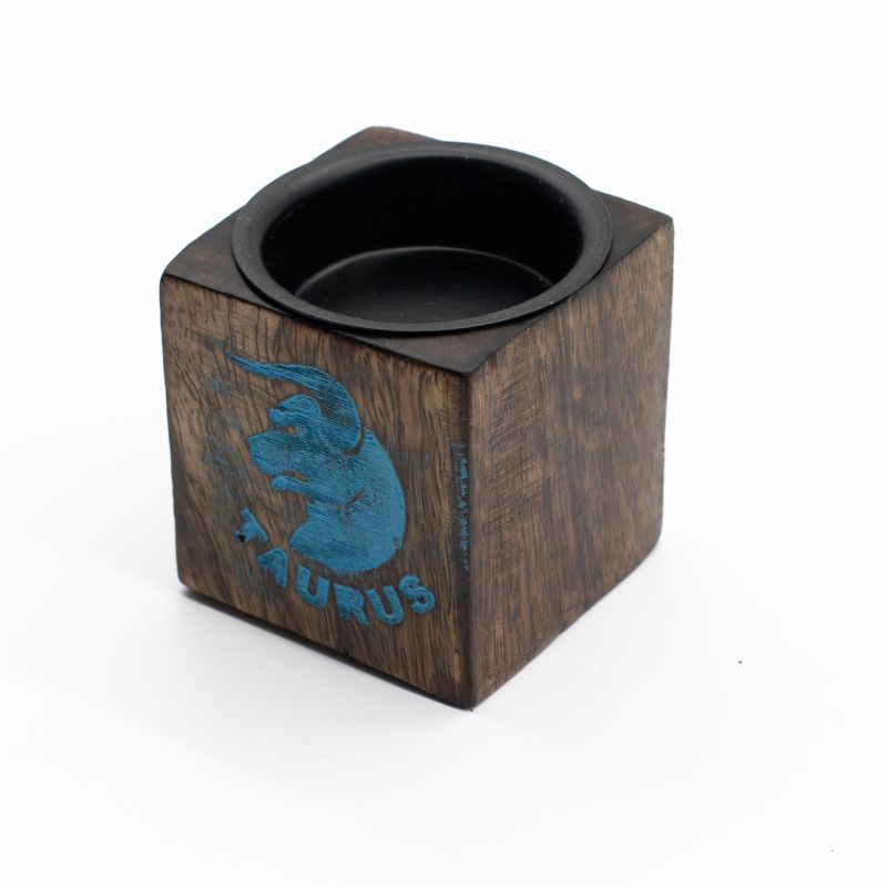 Дървен Свещник Куб Зодиак - 5x5x5 см