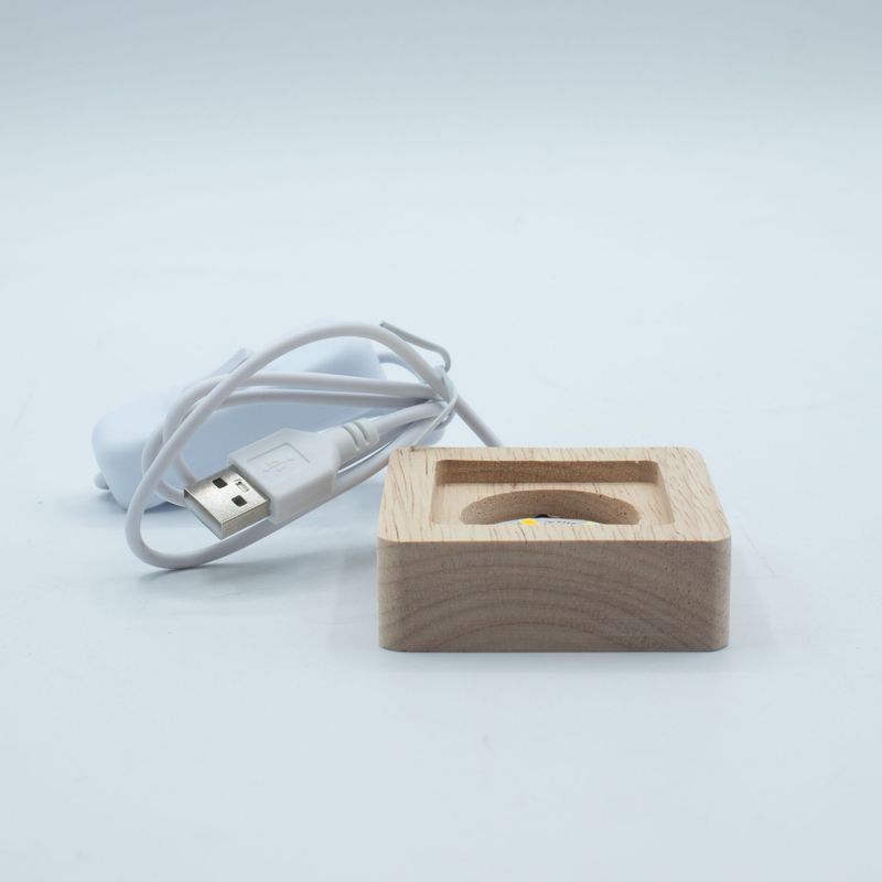 6 см Квадратна Дървена USB LED Поставка – 3 Вида Светлина