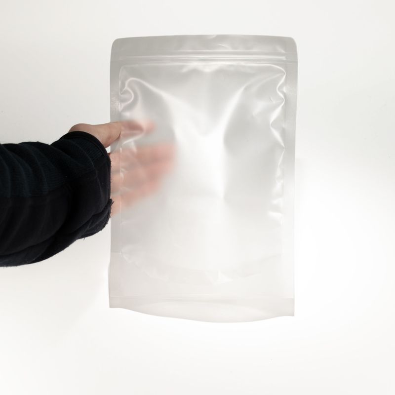 Голям Напълно Непрозрачен Плик - 18x26x4 см (1 кг)