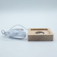 8 см Квадратна Дървена USB LED Поставка – Многоцветна