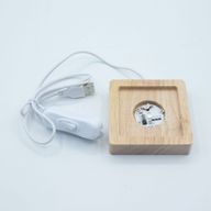 8 см Квадратна Дървена USB LED Поставка – Многоцветна