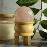 Фасетирана Лечебна Топка от Скъпоценен Камък и Стойка - Розов Кварц