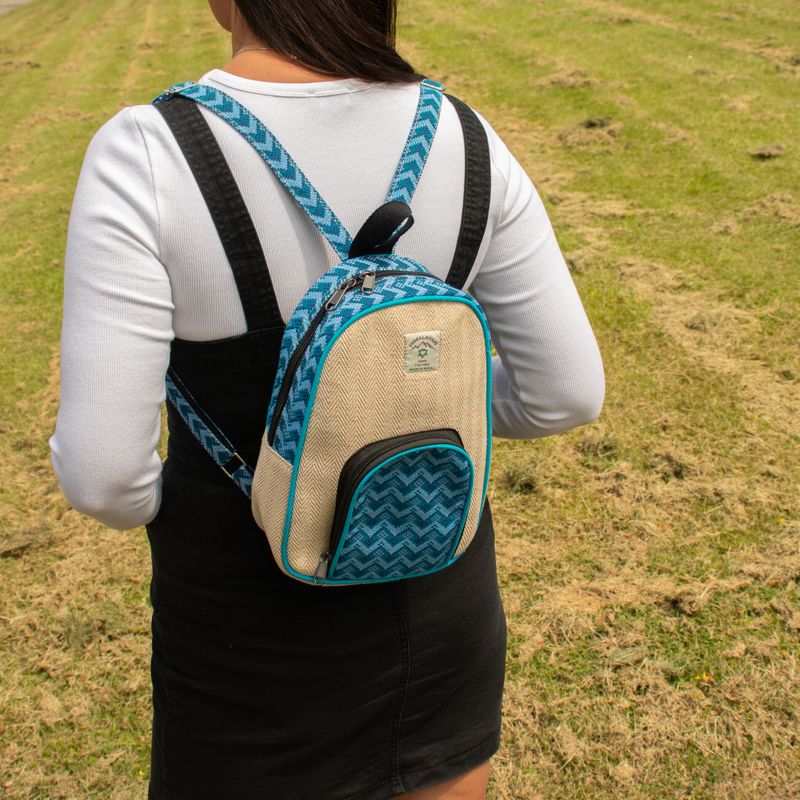 Средна раница Катманду - Дакка дизайн (30x21x9 см)