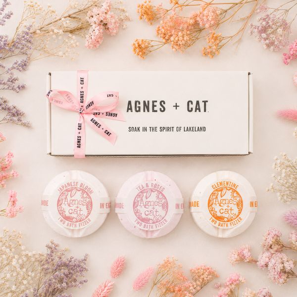Подаръчни Комплекти с Бомбички за Баня Agnes + Cat