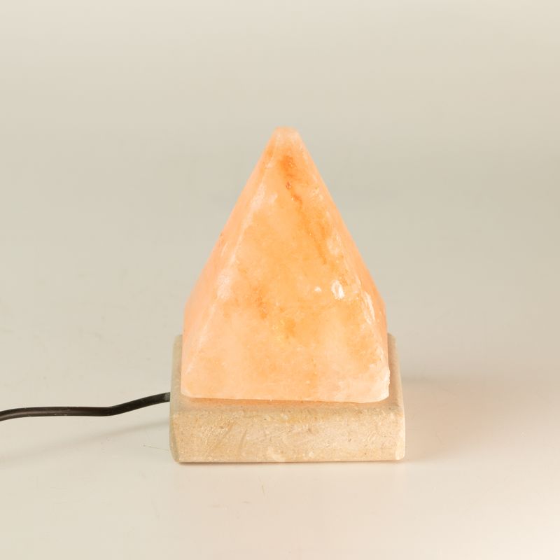 Качествена USB пирамидална солна лампа - 9 см (единична)