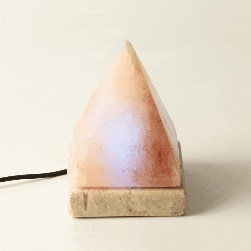 Качествена USB пирамидална солна лампа - 9 см (разноцветна)
