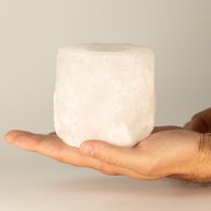 Свещник от хималайска сол Crystal Rock 600–800 г