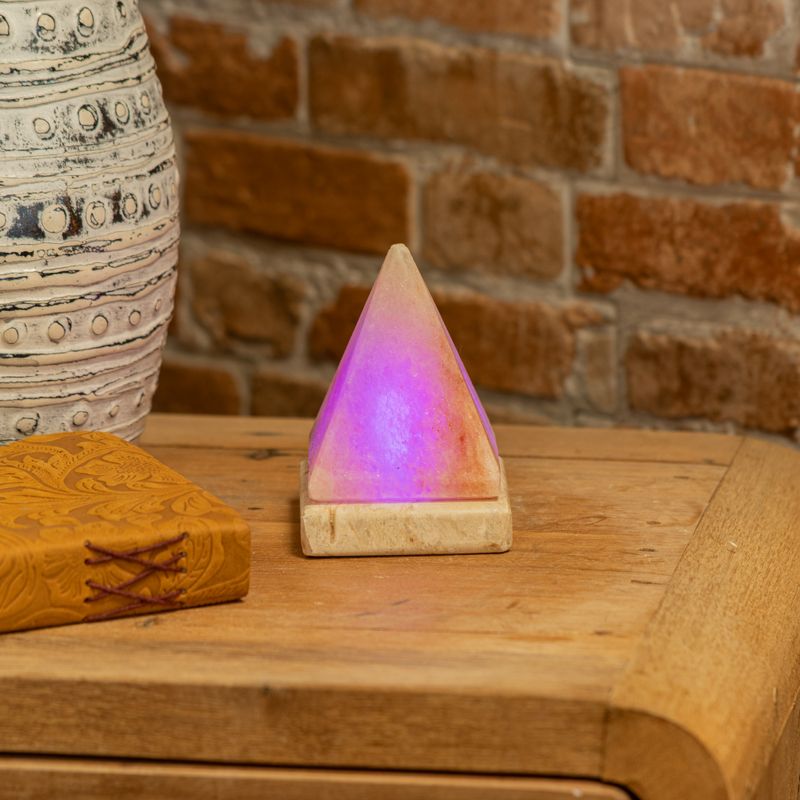 Качествена USB пирамидална солна лампа - 9 см (мулти)