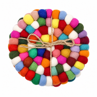 Кръгли подложки от филцови топчета - 10 см, многоцветни (комплект от 4 броя)