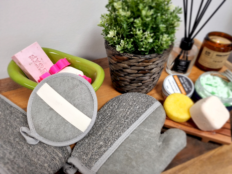 Wholesale scrubs and sponges